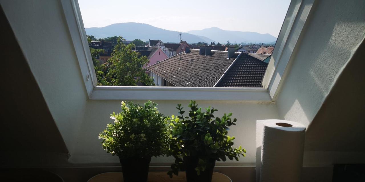 Cocon Sous Les Toits - Vue Sur Les Chateaux Et Le Vignoble - Proche Centre Ville - Parking Gratuit セレスタ エクステリア 写真